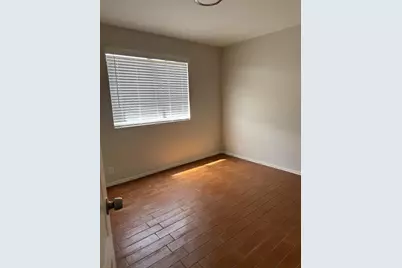 8565 W Tuckey Lane, Glendale, AZ 85305 - Photo 10