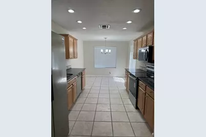 8565 W Tuckey Lane, Glendale, AZ 85305 - Photo 2