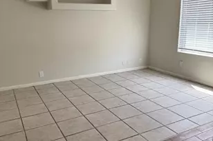 8565 W Tuckey Ln, Glendale, AZ 85305 - Photo 6