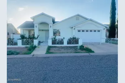 704 N Elizabeth Avenue, Douglas, AZ 85607 - Photo 1
