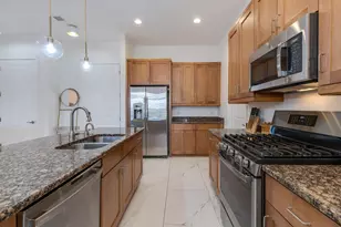 7291 N Scottsdale Rd, Paradise Valley, AZ 85253 - Photo 14