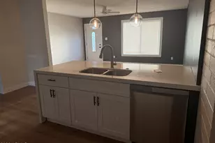 4431 N 50th Dr, Phoenix, AZ 85031 - Photo 8