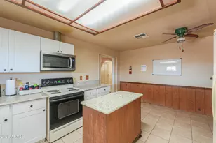 406 W 11th St, Eloy, AZ 85131 - Photo 14