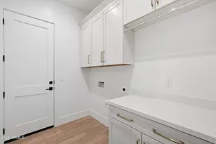3326 S Stuart Ct, Gilbert, AZ 85297 - Photo 46