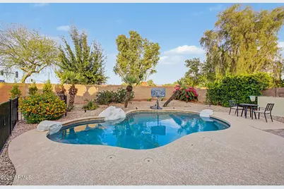 1570 E Horseshoe Avenue, Gilbert, AZ 85296 - Photo 22