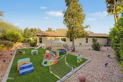 1570 E Horseshoe Avenue, Gilbert, AZ 85296 - Photo 24