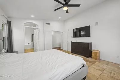 1570 E Horseshoe Avenue, Gilbert, AZ 85296 - Photo 26