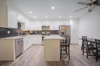 5525 E Thomas Road #B7, Phoenix, AZ 85018 - Photo 1
