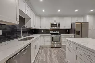 5525 E Thomas Rd, Phoenix, AZ 85018 - Photo 1