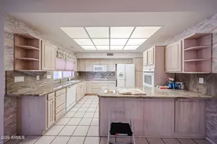 14406 W Blackwood Dr, Sun City West, AZ 85375 - Photo 18