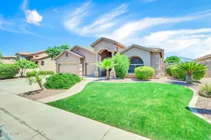 1929 S Cole Dr, Gilbert, AZ 85295 - Photo 2