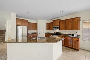 12202 W Mountain View Dr, Avondale, AZ 85323 - Photo 2
