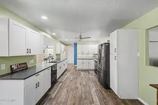 2330 E Broadway Ave, Apache Junction, AZ 85119 - Photo 16