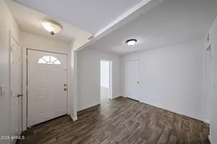 3119 W Country Gables Dr, Phoenix, AZ 85053 - Photo 10
