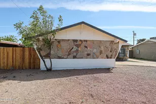 3119 W Country Gables Dr, Phoenix, AZ 85053 - Photo 4