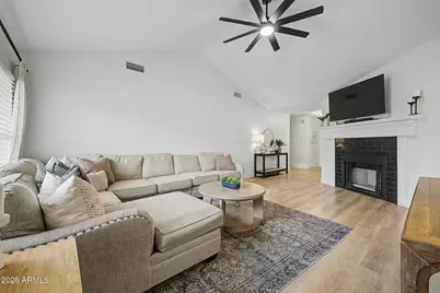10118 W Medlock Avenue, Glendale, AZ 85307 - Photo 12