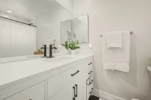10118 W Medlock Ave, Glendale, AZ 85307 - Photo 18