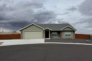1030 N Hillshire Circle, Taylor, AZ 85939 - Photo 2