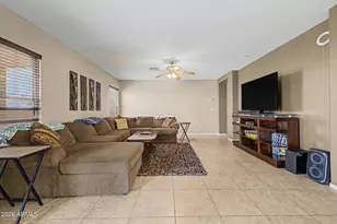 4381 E Silverbell Rd, San Tan Valley, AZ 85143 - Photo 10