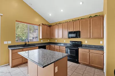 35732 N 31st Drive, Phoenix, AZ 85086 - Photo 10