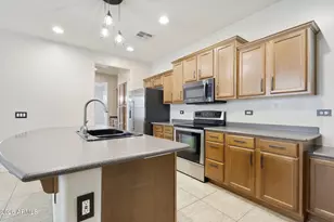 15422 W Dahlia Dr, Surprise, AZ 85379 - Photo 24