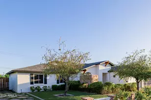 4021 E Glenrosa Ave, Phoenix, AZ 85018 - Photo 8