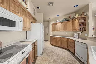 6540 E Redmont Dr, Mesa, AZ 85215 - Photo 16