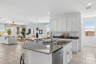 613 W Bunker Hl St, Florence, AZ 85132 - Photo 4