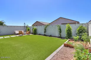 40105 W Carey Dr, Maricopa, AZ 85138 - Photo 32