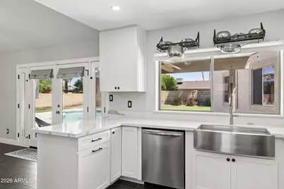 4242 E Sheena Drive, Phoenix, AZ 85032 - Photo 12