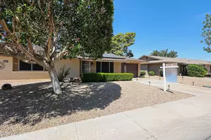 19022 N Lakeforest Dr, Sun City, AZ 85373 - Photo 26