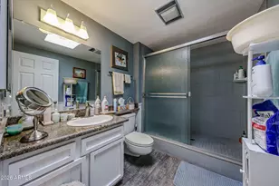 19022 N Lakeforest Dr, Sun City, AZ 85373 - Photo 18