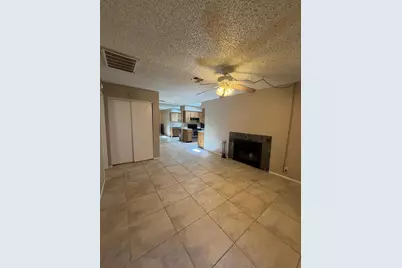 601 W Yukon Drive #3, Phoenix, AZ 85027 - Photo 2
