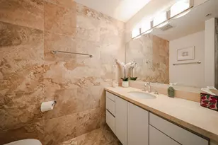 7121 E Rancho Vista Dr, Scottsdale, AZ 85251 - Photo 16