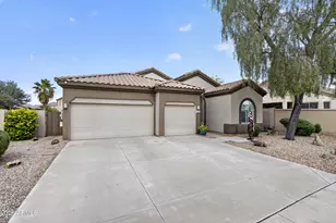 18488 W Sweet Acacia Dr, Goodyear, AZ 85338 - Photo 10