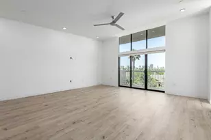 531 E Willetta St, Phoenix, AZ 85004 - Photo 2