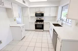 14624 W Blackwood Dr, Sun City West, AZ 85375 - Photo 10
