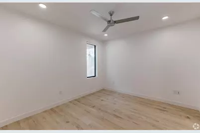 531 E Willetta Street #Unit 202, Phoenix, AZ 85004 - Photo 4