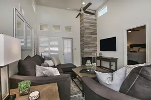 11333 N 92nd St, Scottsdale, AZ 85260 - Photo 4