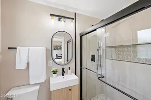 1215 W Hazelwood St, Phoenix, AZ 85013 - Photo 16
