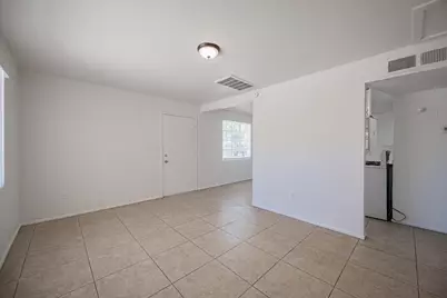 422 S Wilbur #A, Mesa, AZ 85210 - Photo 6