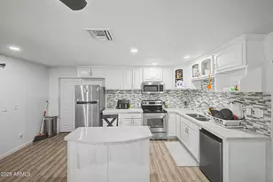 649 N 69th Ave, Phoenix, AZ 85043 - Photo 14