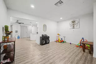 649 N 69th Ave, Phoenix, AZ 85043 - Photo 6