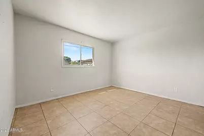 7619 W Clarendon Avenue, Phoenix, AZ 85033 - Photo 12
