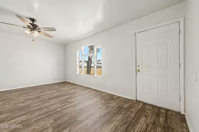 7619 W Clarendon Avenue, Phoenix, AZ 85033 - Photo 6