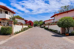 1909 E Orange Dr, Phoenix, AZ 85016 - Photo 4