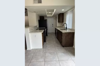 10420 N 11th Street, Phoenix, AZ 85020 - Photo 2
