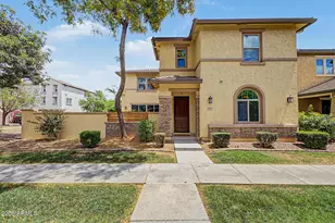 914 S Osborn Ln, Gilbert, AZ 85296 - Photo 2