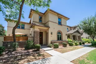 914 S Osborn Ln, Gilbert, AZ 85296 - Photo 1