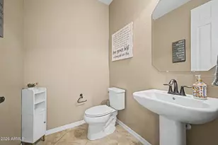914 S Osborn Ln, Gilbert, AZ 85296 - Photo 14